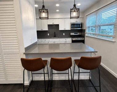 2133 Bridge Avenue - Photo Thumbnail 4