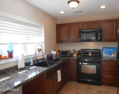 63 Gregg Drive - Photo Thumbnail 4