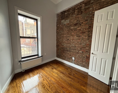 East 13th Street - Photo Thumbnail 7