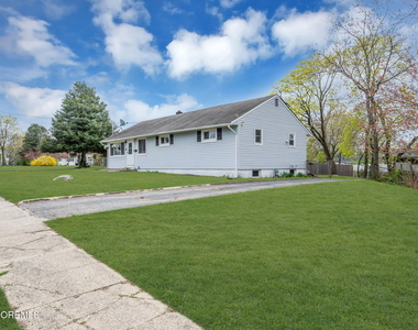 405 Terrace Avenue - Photo Thumbnail 8