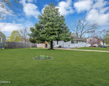 405 Terrace Avenue - Photo Thumbnail 34