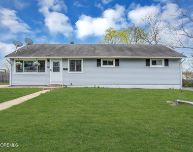 405 Terrace Avenue - Photo Thumbnail 7