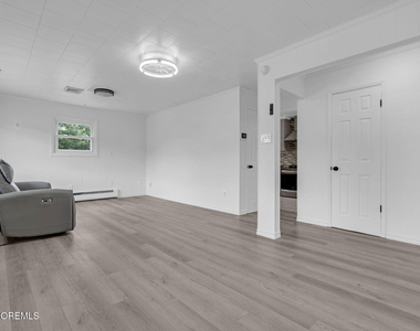 405 Terrace Avenue - Photo Thumbnail 12