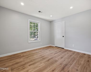 18-5 Augusta Court - Photo Thumbnail 15