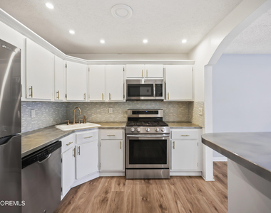 18-5 Augusta Court - Photo Thumbnail 13