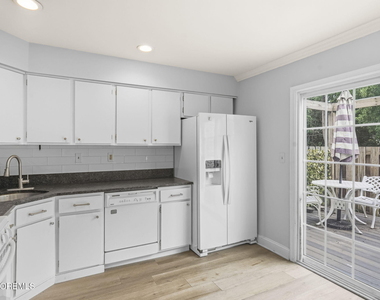 17 Alameda Court - Photo Thumbnail 10