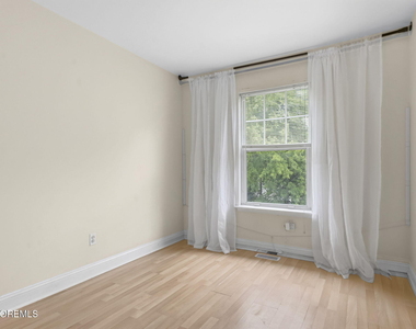 17 Alameda Court - Photo Thumbnail 22