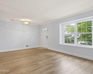 17 Alameda Court - Photo Thumbnail 7