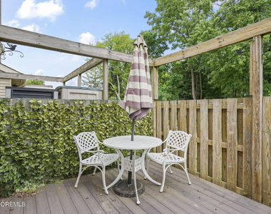 17 Alameda Court - Photo Thumbnail 12