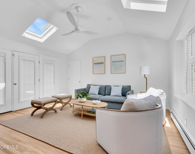 217 Howe Street - Photo Thumbnail 23