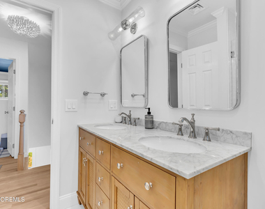 217 Howe Street - Photo Thumbnail 20