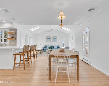 217 Howe Street - Photo Thumbnail 8