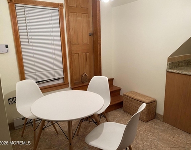 95 Cooper Avenue - Photo Thumbnail 3