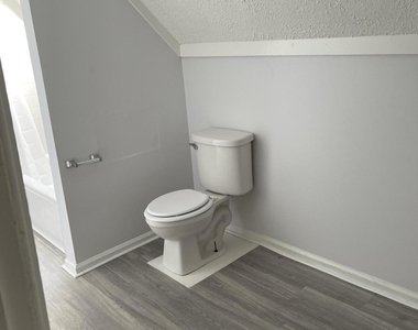 404 3rd Avenue - Photo Thumbnail 7