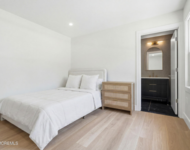 19 Roslyn Drive - Photo Thumbnail 17