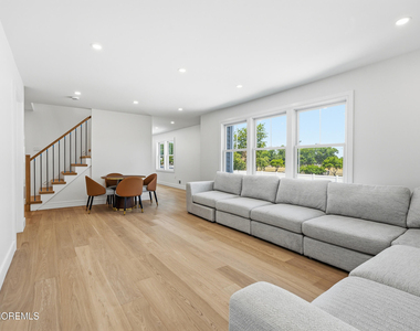 19 Roslyn Drive - Photo Thumbnail 24