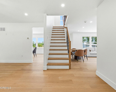 19 Roslyn Drive - Photo Thumbnail 4