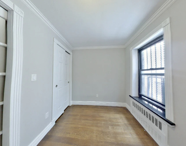 345 West 53rd Street - Photo Thumbnail 1