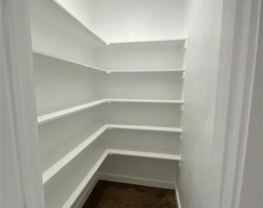 104 E Forest Avenue - Photo Thumbnail 5