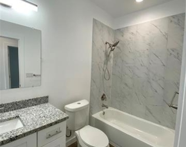 104 E Forest Avenue - Photo Thumbnail 12