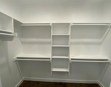 104 E Forest Avenue - Photo Thumbnail 9