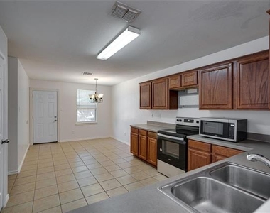 13165 Barbarosa Drive - Photo Thumbnail 6