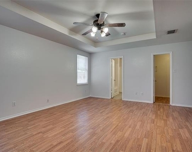 13165 Barbarosa Drive - Photo Thumbnail 12
