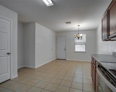 13165 Barbarosa Drive - Photo Thumbnail 10