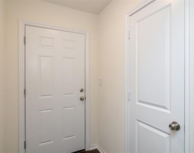 201 S May Street - Photo Thumbnail 3
