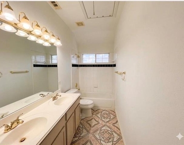 4500 Shadowridge Drive - Photo Thumbnail 12