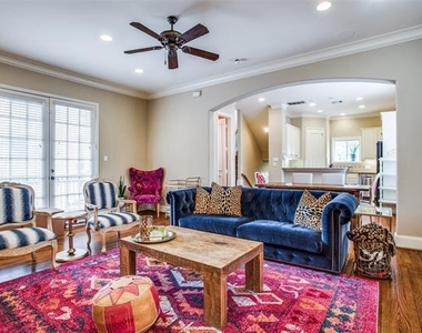 4518 Holland Avenue - Photo Thumbnail 6