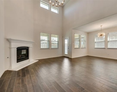 2085 Tahoka Lane - Photo Thumbnail 5