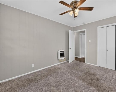 208 D Street - Photo Thumbnail 16