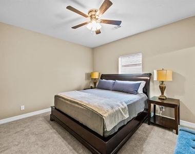 613 W Elm Street - Photo Thumbnail 18