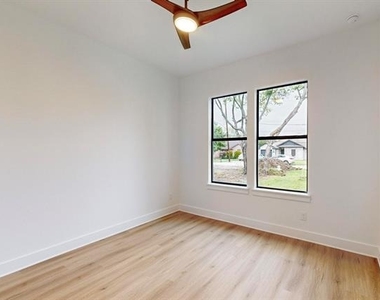 4109 Rupert Street - Photo Thumbnail 23