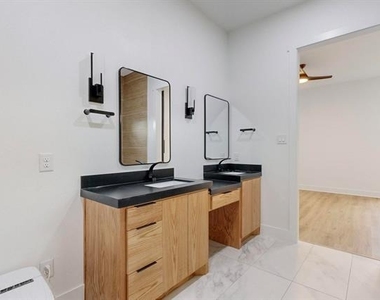 4109 Rupert Street - Photo Thumbnail 21