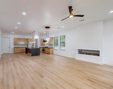 4109 Rupert Street - Photo Thumbnail 2