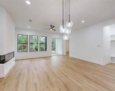 4109 Rupert Street - Photo Thumbnail 11