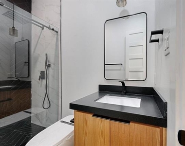 4109 Rupert Street - Photo Thumbnail 13