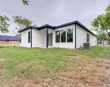 4109 Rupert Street - Photo Thumbnail 31