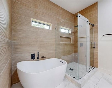 4109 Rupert Street - Photo Thumbnail 20