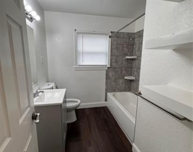 1621 S Mirick Avenue - Photo Thumbnail 4