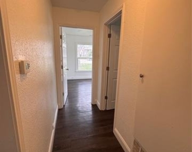 1621 S Mirick Avenue - Photo Thumbnail 3
