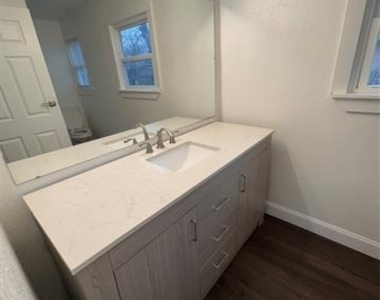 1621 S Mirick Avenue - Photo Thumbnail 13