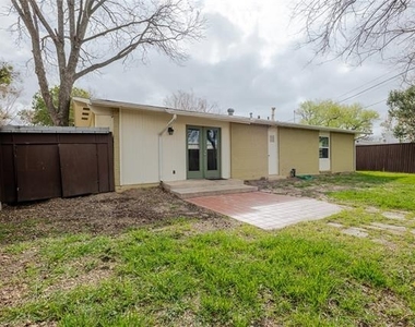 11839 High Meadow Drive - Photo Thumbnail 17
