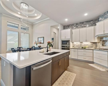 1906 Galenda Drive - Photo Thumbnail 5