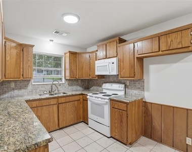 106 Shaw Street - Photo Thumbnail 4