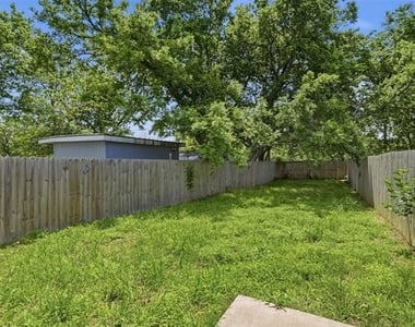 1022 W Shepherd Street - Photo Thumbnail 23