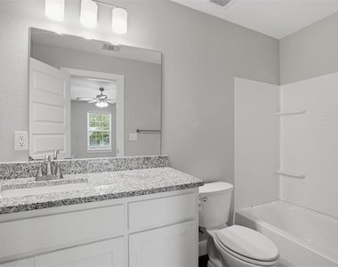 1022 W Shepherd Street - Photo Thumbnail 20
