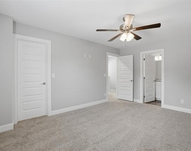 1022 W Shepherd Street - Photo Thumbnail 13